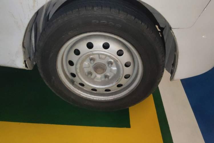Used Karry Youya 2007 1.2L New Standard Version Right Front Wheel Hub