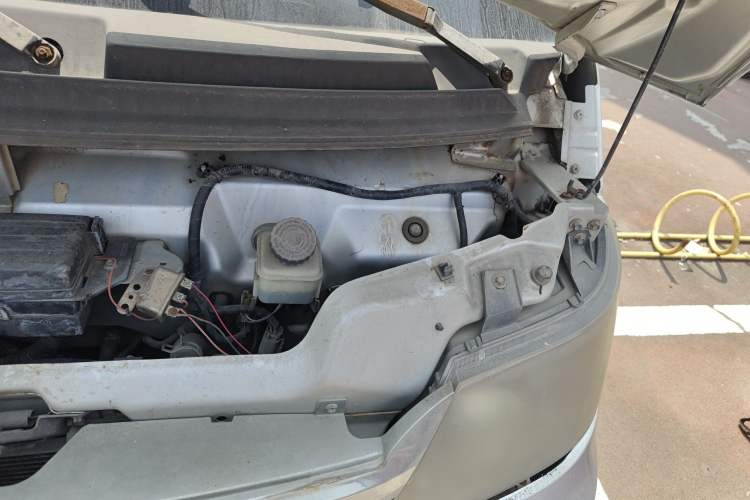 Used Karry Youyou 2 2013 1.2L Comfort Model Engine Bay Left