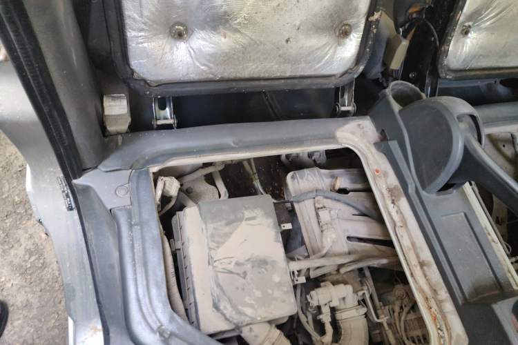 Used Karry Youyou 2 2013 1.2L Comfort Model Engine Bay Right
