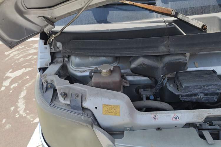 Used Karry Youyou 2 2013 1.2L Comfort Model Engine Bay Right