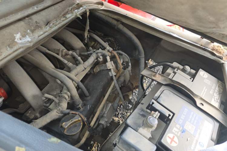 Used Karry Youyou 2010 1.0L Standard Version Engine Bay