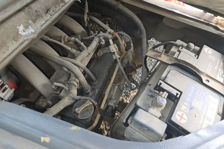 Used Karry Youyou 2010 1.0L Standard Version Engine Bay Right