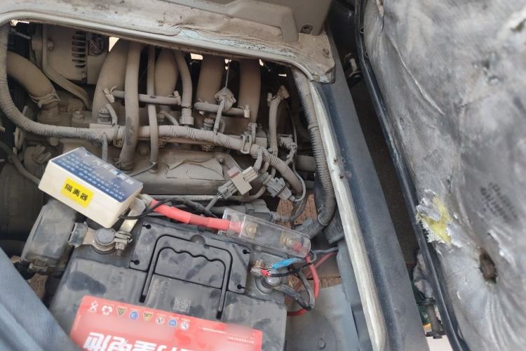 Used Karry Youyou 2010 1.0L Base Version Engine Bay Left