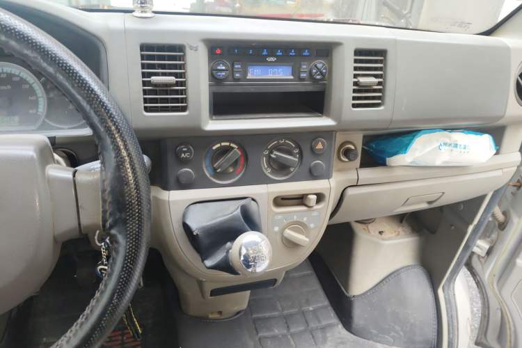 Used Karry Youyou 2012 1.0L Comfort Version Audio And AC Panel