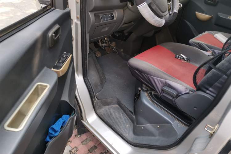 Used Karry Youyou 2012 1.2L Standard Version Driver Seat