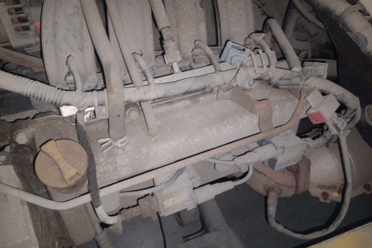 Used Karry Youyou 2012 1.2L Extended Standard Version Engine Bay