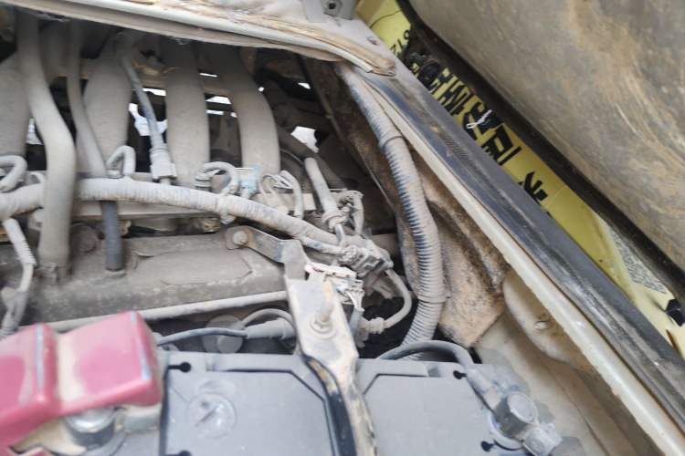 Used Karry Youyou 2012 1.0L Comfort Version Engine Bay Left