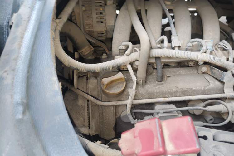 Used Karry Youyou 2012 1.0L Comfort Version Engine Bay Right