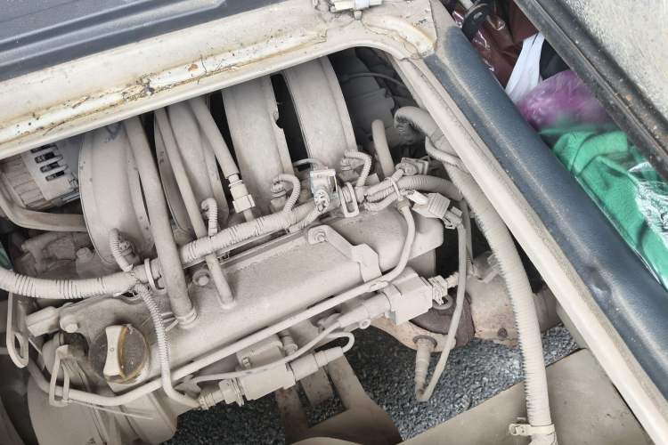 Used Karry Youyou 2012 1.2L Standard Version Engine Bay Right