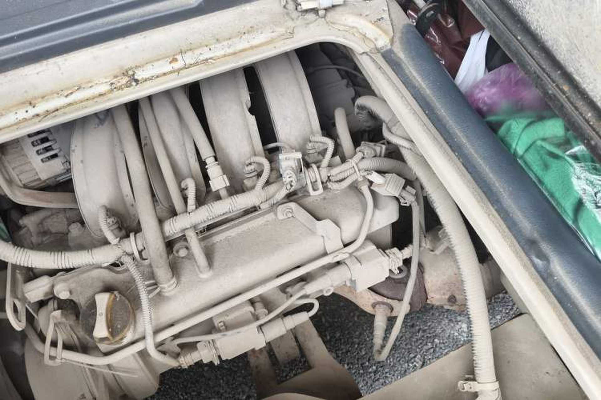 Used Karry Youyou 2012 1.2L Standard Version Engine Bay Right