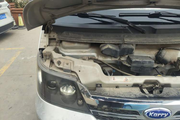 Used Karry Youyou 2012 1.2L Extended Standard Version Engine Bay Right