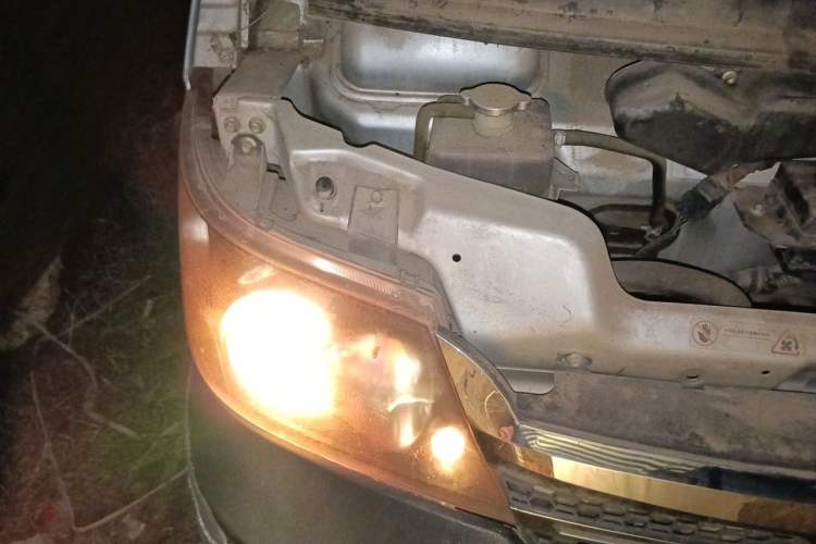 Used Karry Youyou 2012 1.2L Extended Standard Version Engine Bay Right