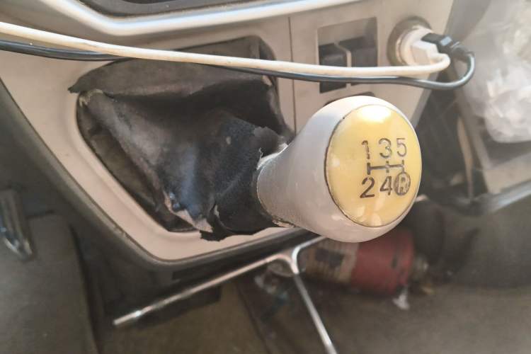 Used Karry Youyou 2012 1.2L Extended Luxury Version Gear Lever