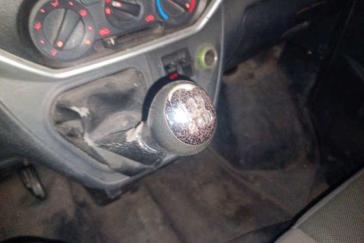 Used Karry Youyou 2012 1.2L Extended Standard Version Gear Lever