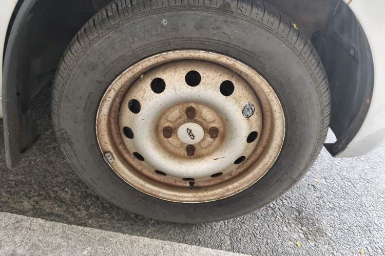 Used Karry Youyou 2012 1.2L Standard Version Right Front Wheel Hub