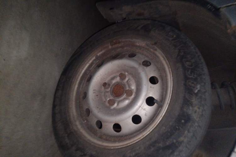 Used Karry Youyou 2012 1.2L Extended Standard Version Right Front Wheel Hub