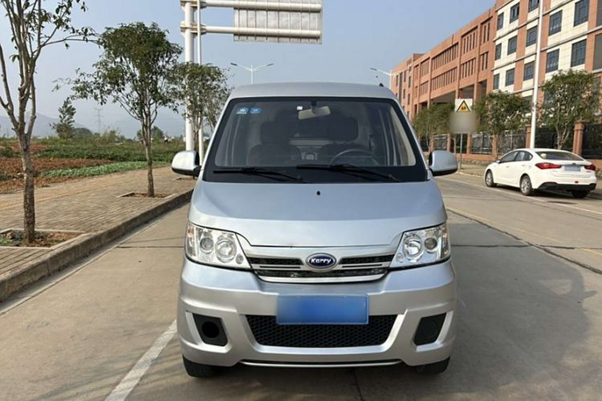 Used Karry Youyou 2018 1.2L Extended Cargo Van Standard Model 2 Seats Exterior 1