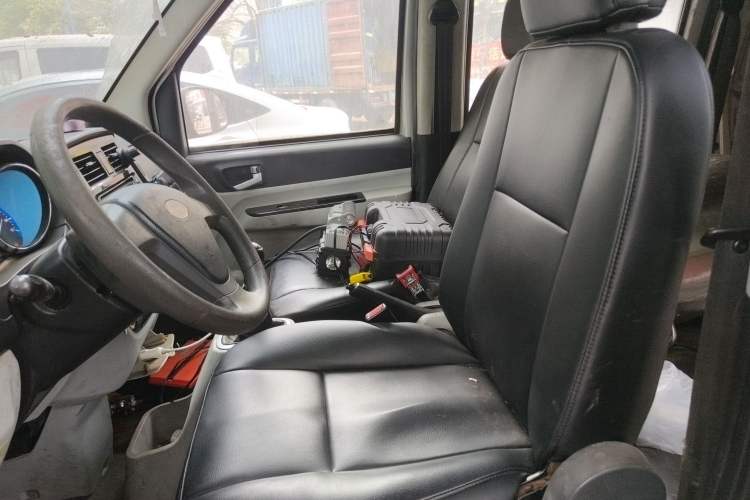 Used Karry Youyou 2018 1.2L Extended Cargo Van Standard Model 5 Seats Left Front Seat