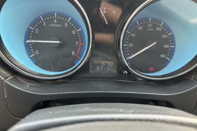 Used Karry Youyou 2018 1.2L Extended Cargo Van Standard Model 2 Seats Odometer Close Up