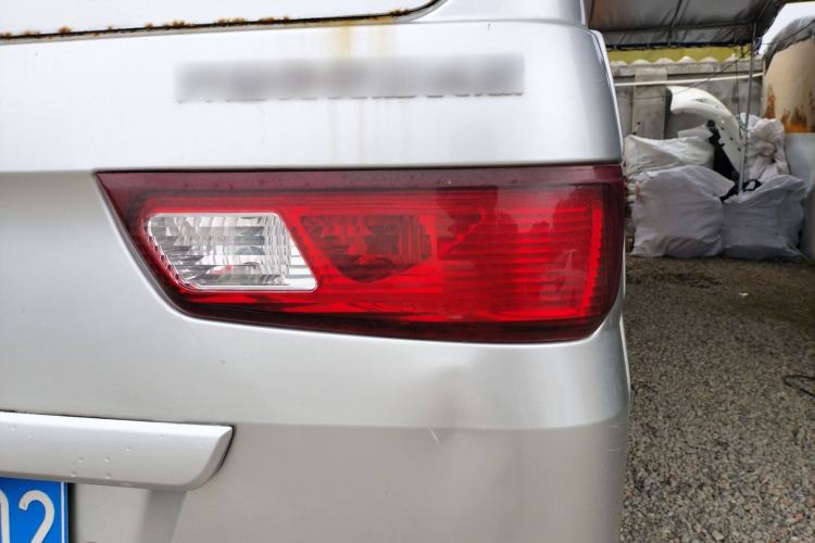 Used Karry Youyou 2018 1.2L Extended Cargo Van Standard Model 2 Seats Right Rear Taillight