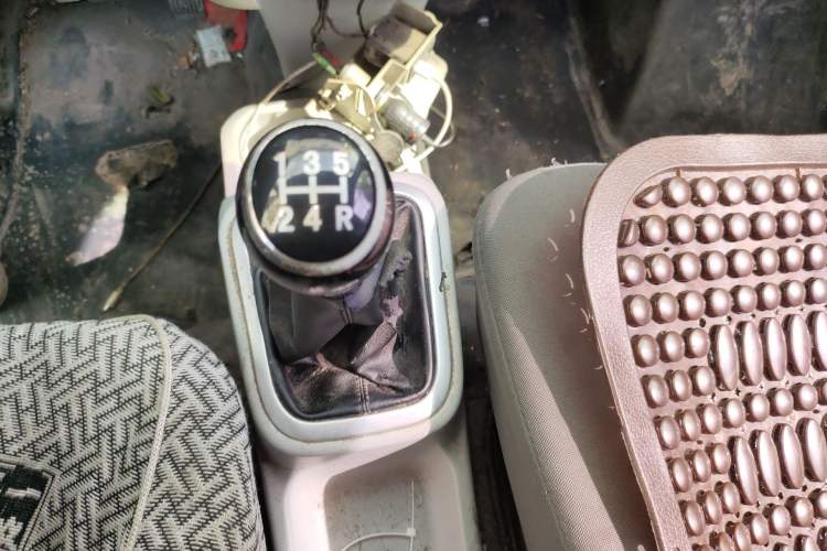 Used Karry Youyou 2021 1.5L Standard-Grade Extended Blind-Ventilated Van 2-Seater DAM15KR Gear Lever
