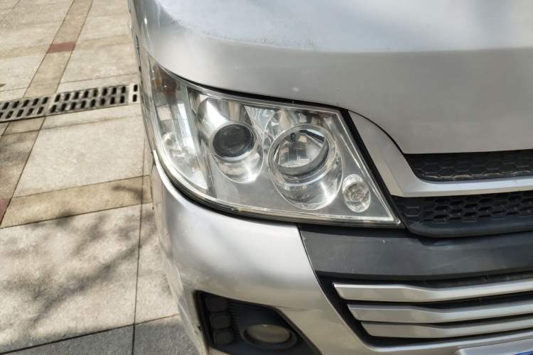 Used Karry Youyou 2021 1.5L Standard-Grade Extended Blind-Ventilated Van 2-Seater DAM15KR Right Front Headlight