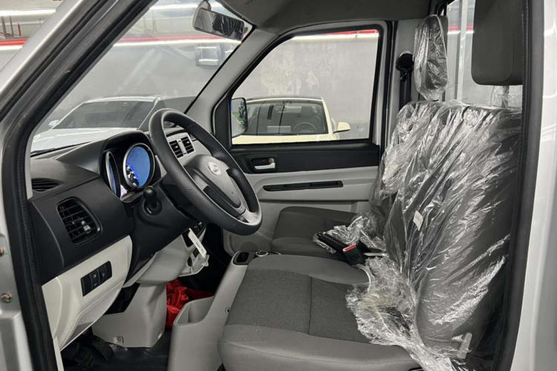 Used Karry Youyou EV 2023 Express Version CALB Interior 4