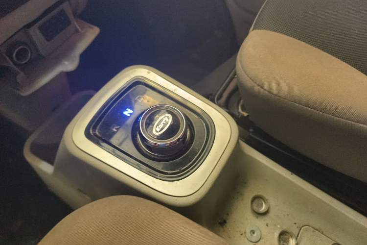 Used Karry Youyou EV 2018 40 kWh Standard Version Gear Lever