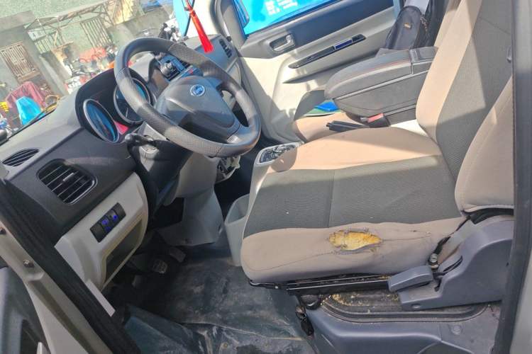 Used Karry Youyou EV 2018 40 kWh Standard Version Left Front Seat
