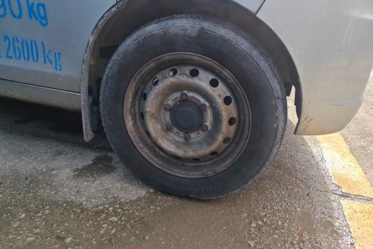 Used Karry Youyou EV 2018 40 kWh Standard Version Right Front Wheel Hub