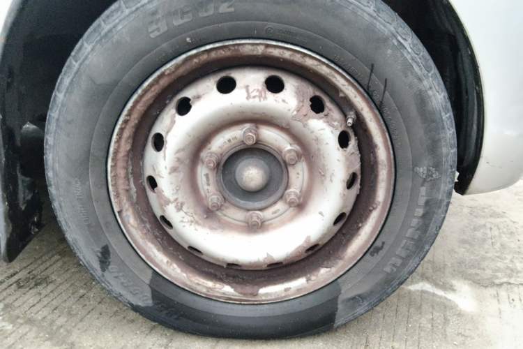 Used Karry Youyou EV 2018 40 kWh Standard Version Right Front Wheel Hub