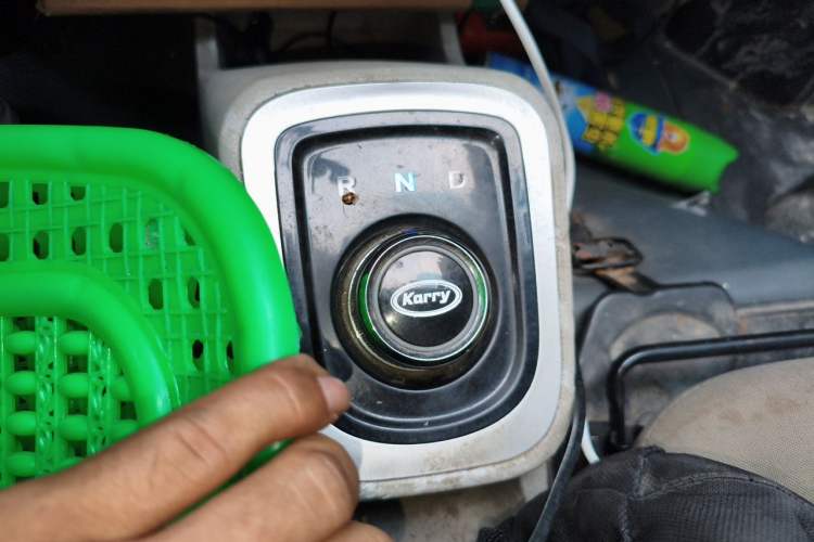 Used Karry Youyou EV 2018 40 kWh Standard Version Gear Lever