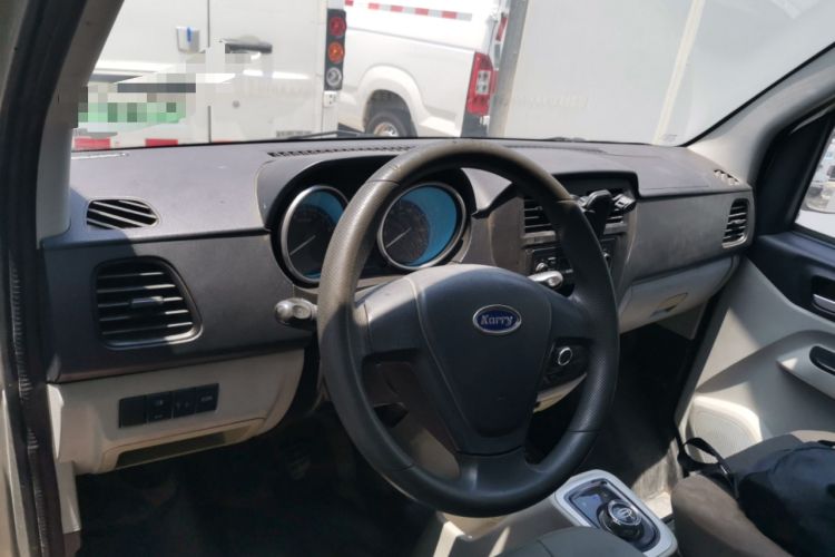 Used Karry Youyou EV 2019 Revised Version Comfortable Type SQR5032 Center Console