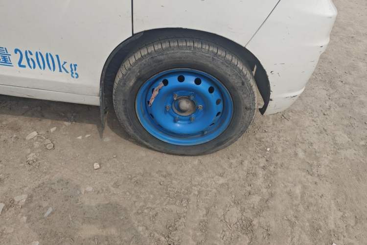 Used Karry Youyou EV 2019 Revised Version Comfortable Type SQR5032 Right Front Wheel Hub