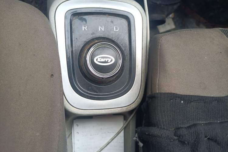 Used Karry Youyou EV 2020 Van Model SQR5037 Gear Lever