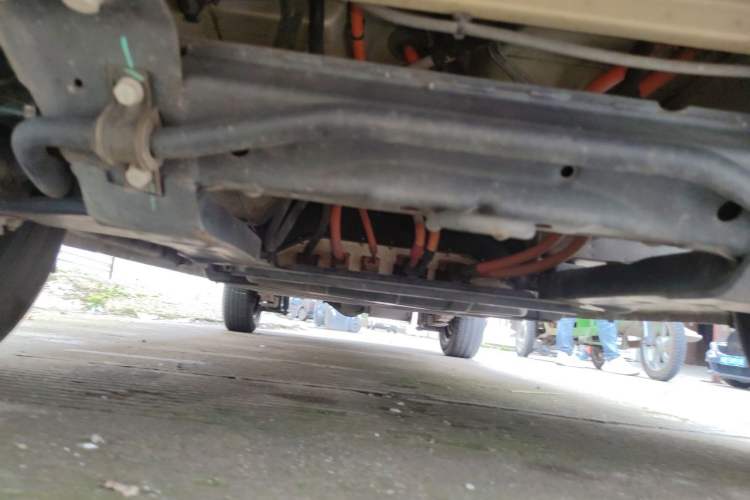 Used Karry Youyou EV 2021 Van Model SQR5037 Chassis Front