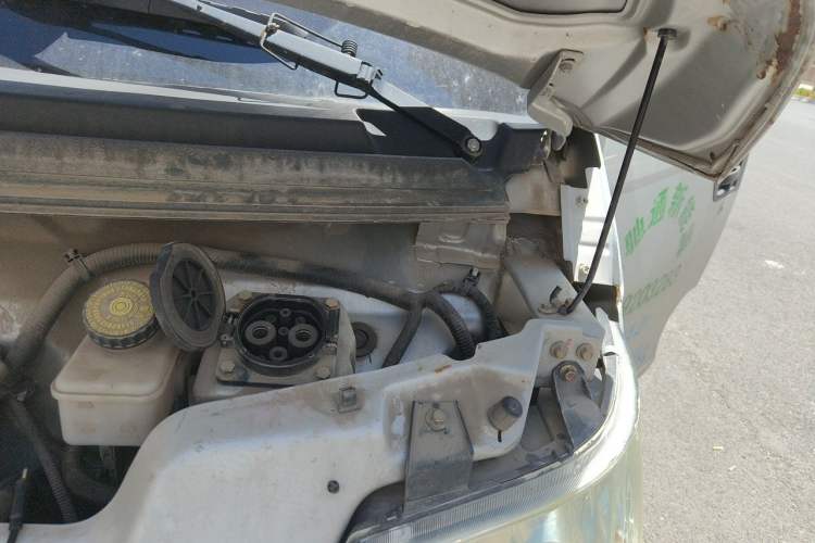 Used Karry Youyou EV 2021 Van Model SQR5037 Engine Bay Left