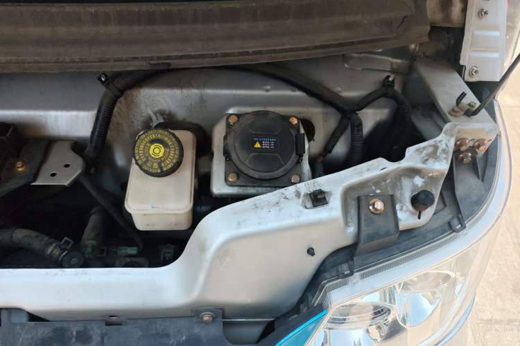 Used Karry Youyou EV 2021 Van Model SQR5037 Engine Bay Left