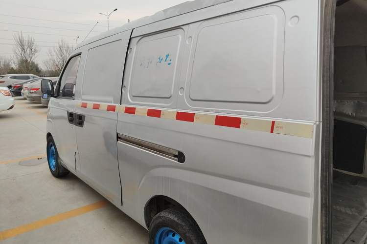 Used Karry Youyou EV 2021 Van Model SQR5032 Exterior 3