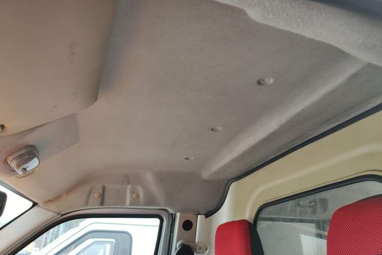 Used Karry Youyou EV 2021 Van Model SQR5032 Headliner