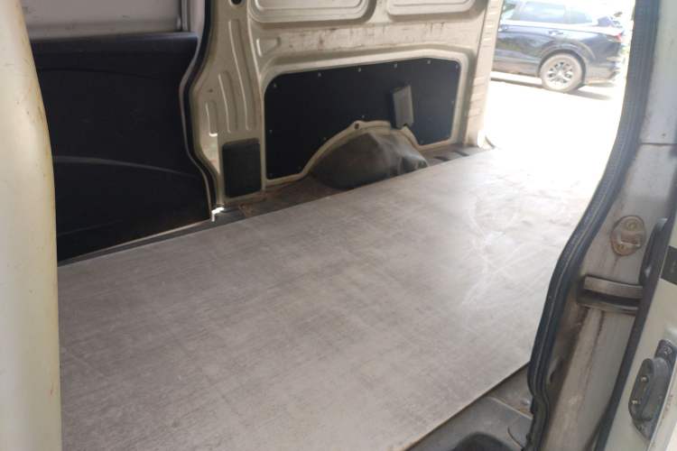 Used Karry Youyou EV 2021 Van Model SQR5037 Left Rear Seat