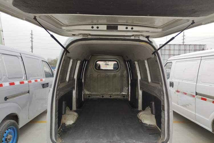 Used Karry Youyou EV 2021 Van Model SQR5032 Trunk