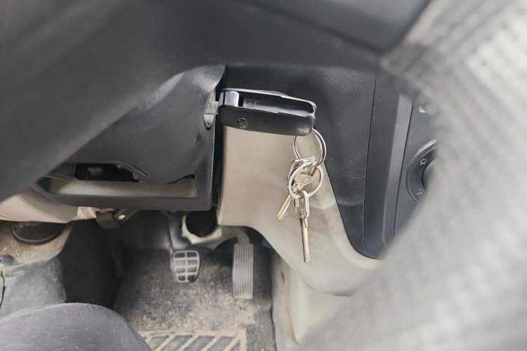 Used Karry Youyou EV 2021 Van Model SQR5037 Vehicle Key