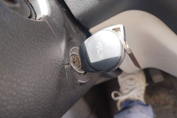 Used Karry Youyou EV 2021 Van Model SQR5037 Vehicle Key