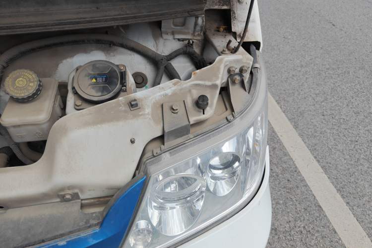Used Karry Youyou EV 2021 Van Model SQR5037 Engine Bay Left