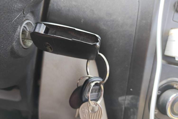 Used Karry Youyou EV 2021 Van Model SQR5037 Vehicle Key