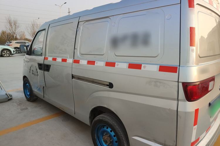 Used Karry Youyou EV 2022 SQR5037 Comfort-Style Van Left Side