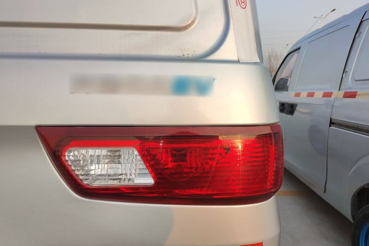 Used Karry Youyou EV 2022 SQR5037 Comfort-Style Van Right Rear Taillight