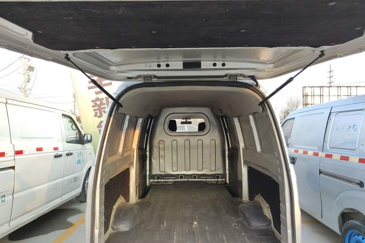 Used Karry Youyou EV 2022 SQR5037 Comfort-Style Van Trunk