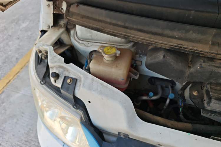 Used Karry Youyou EV 2022 SQR5037 Comfort-Style Van Engine Bay Right
